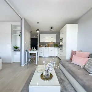 https://nadwilaska-przysta-apartament-z-widokiem-na-wis.krakowhotelspoland.com